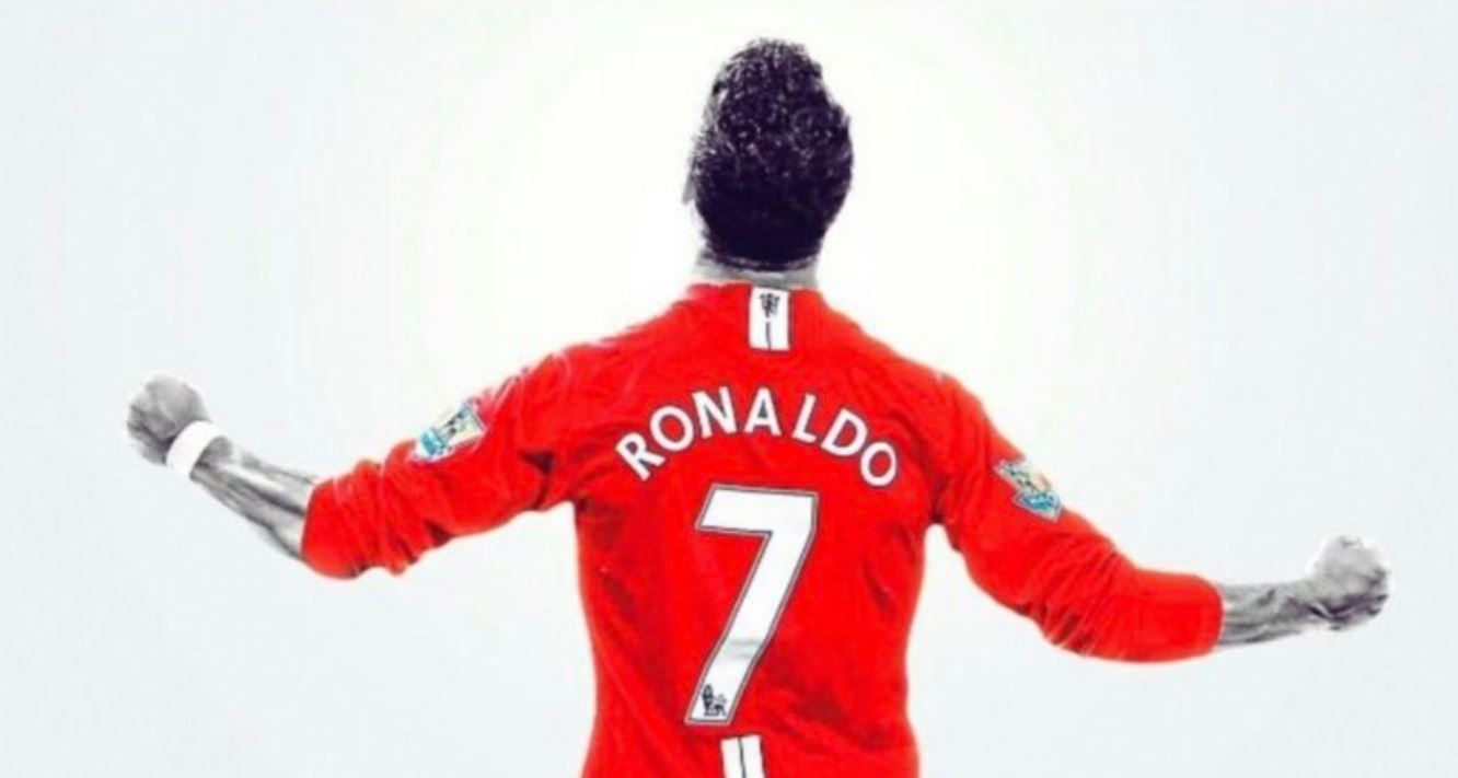 Viva Ronaldooo, running down the wing...